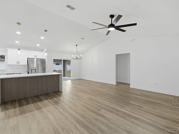 3rd image of 23 Juniper Loop Ct