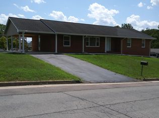 504 Bryan Dr, Vinton, VA 24179