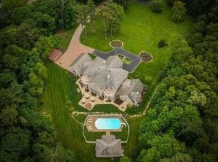 9 Black Rock Rd, Muttontown, NY 11545