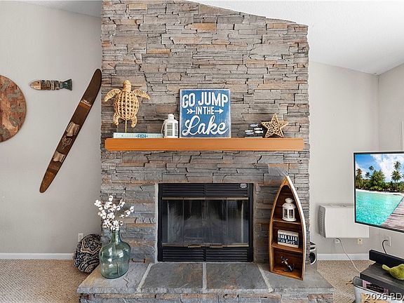 2nd image of 611 Lazy Days Rd Unit F-12