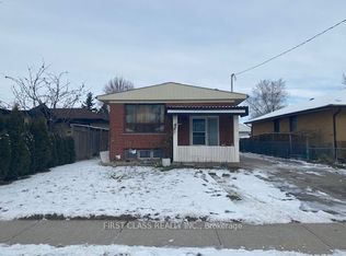 20 Savarin St, Toronto, ON M1J 1Z8