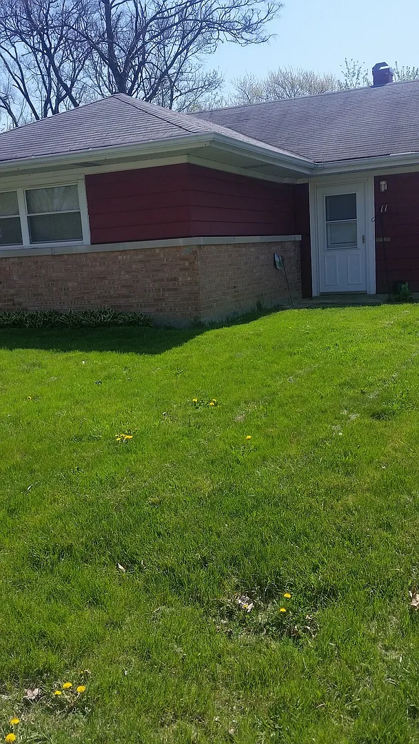 11 Marquette Pl photo 1