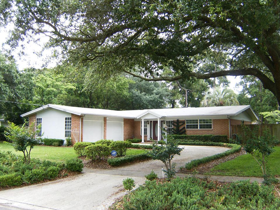 1st image of 3703 Cherokee Villa Ln