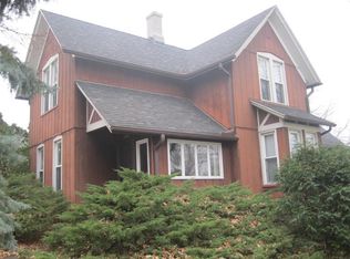 3101 Pershing Blvd, Clinton, IA 52732