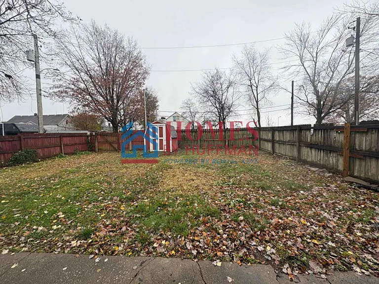 1310 W Delaware St — Photo 2