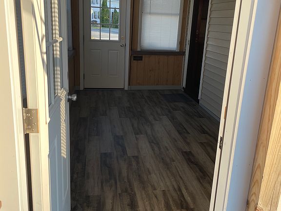 4th image of 157 Lake St