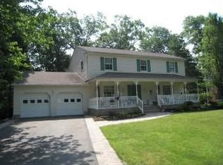 15 Gristmill Rd, Cedar Knolls, NJ 07927