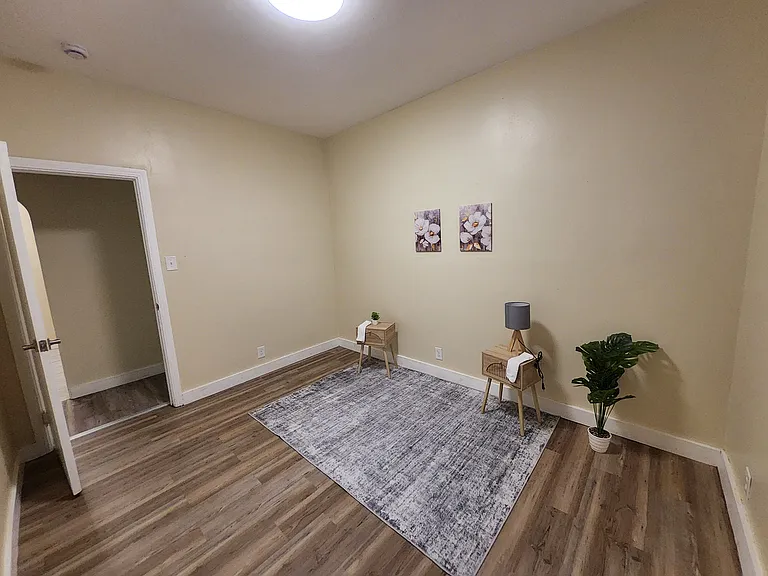 16 Hamilton Ave #1 — Photo 9
