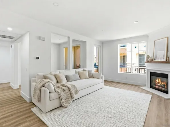 12372 Carmel Country Rd Unit 206, San Diego, CA 92130