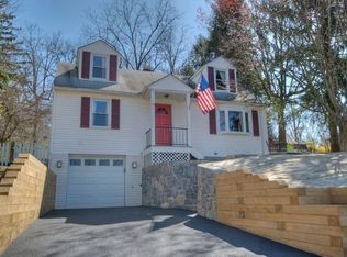 19 High St, Mount Kisco, NY 10549