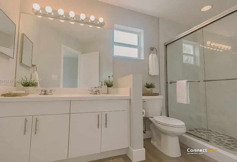340 SW 121st Ter — Photo 8