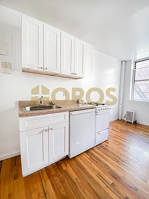 Rented by City Connections Realty | media 4