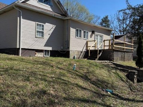 3604 Underwood Ave, Farmington, WV 26571