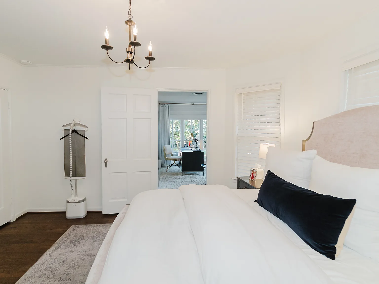 2 bed, 1800 sqft, $4,485 — Photo 3