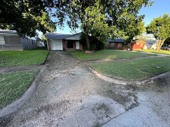 3rd image of 2533 Crestbrook Ln