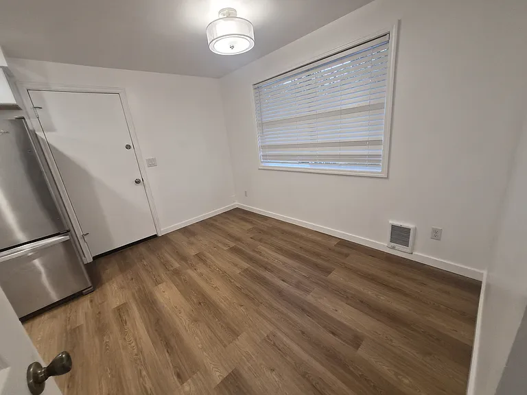 2302 201st Pl SW — Photo 8