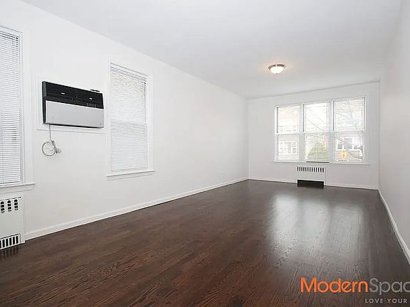 2nd image of 2167 19th St
