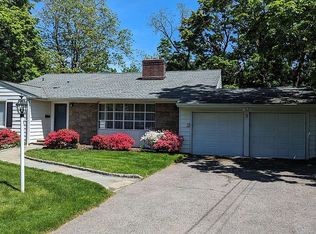 3 Stonewall Ln, Mamaroneck, NY 10543
