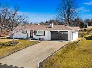 411 Hillcrest Dr, Washington, IL
