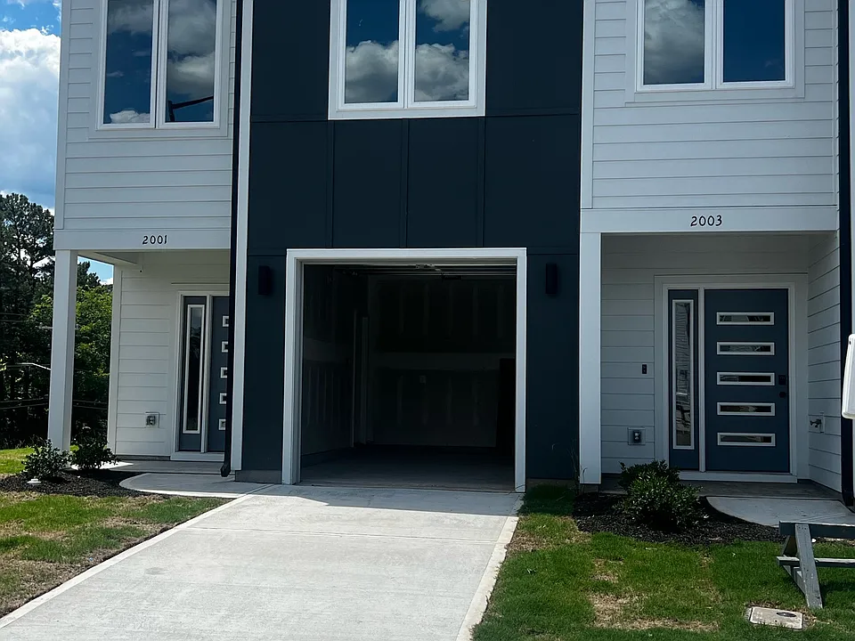 2001 Titanium Rock Rd