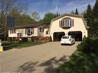 31 Sugarloaf Ave, Dixfield, ME 04224