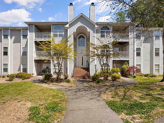 4th image of 223 Quietwood Dr #223