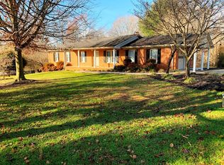 593 Woodlawn Academy Rd, Chatham, VA 24531