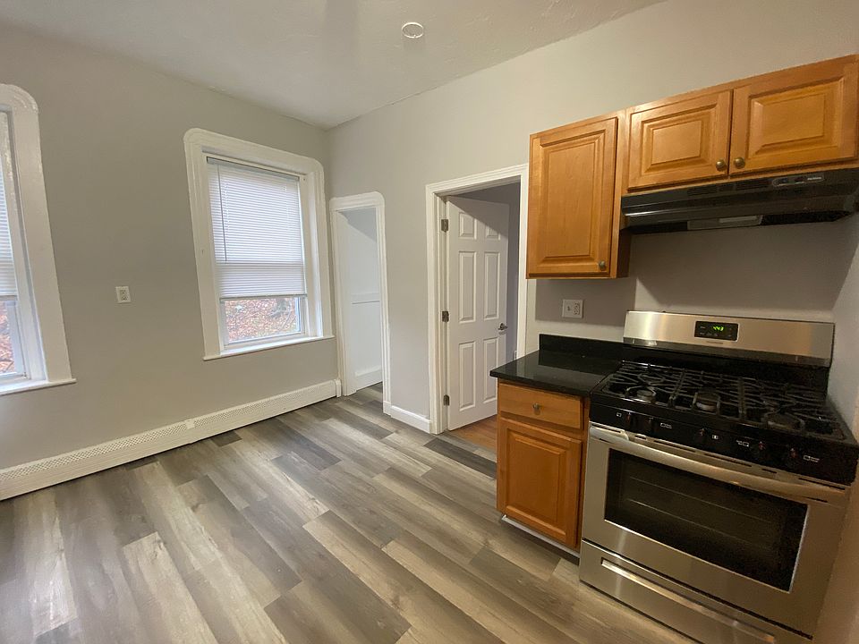 1st image of 96 Woodledge St #3L