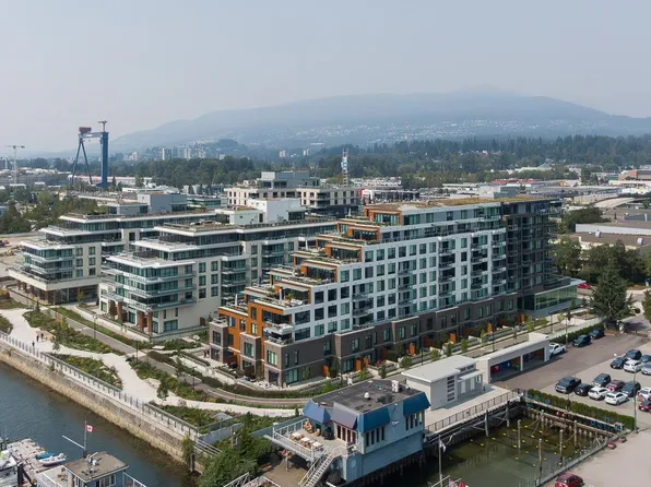 755 Harbourside Dr #107, North Vancouver, BC V7P 3R7
