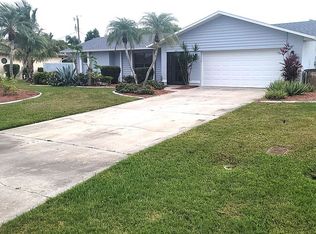 904 El Dorado Pkwy W, Cape Coral, FL 33914