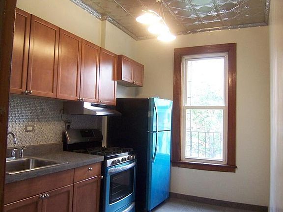 5th image of 773 Dawson St #3