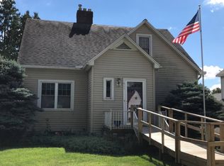 415 E Waterford St, Wakarusa, IN 46573