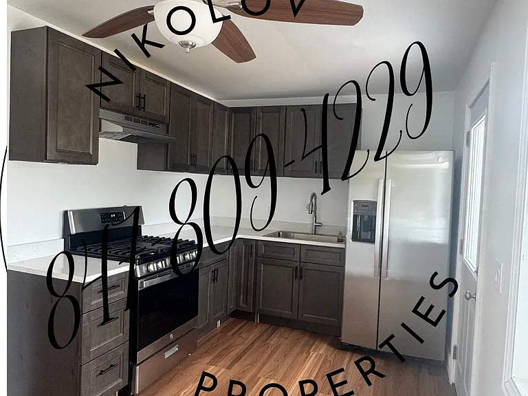 220 Healy Ave — Photo 2