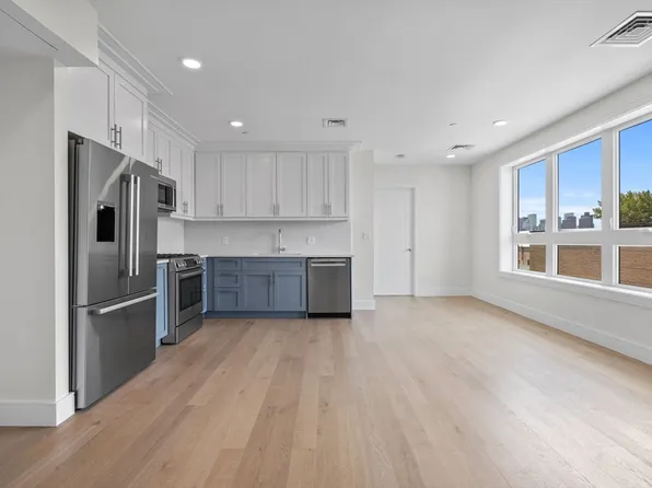 301 Border St #511, Boston, MA 02128
