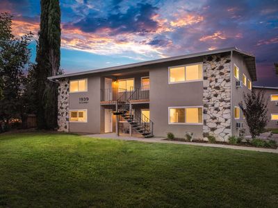 1939 S. Cirby Way, Roseville, CA, 95661