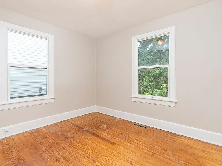 712 Middlebrook Ave — Photo 7