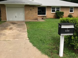 1108 Center St, Cleburne, TX 76033