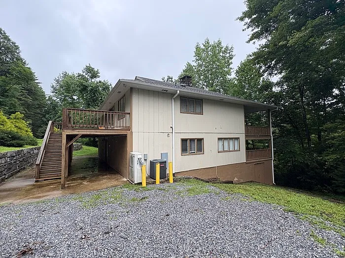 157 Jims Dr — Photo 4