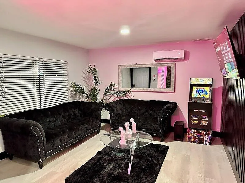 2 bed, 1.0 bath, 683 sqft, $2,500 — Photo 4