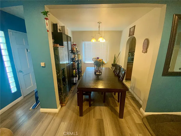 206 E Raymond St — Photo 5