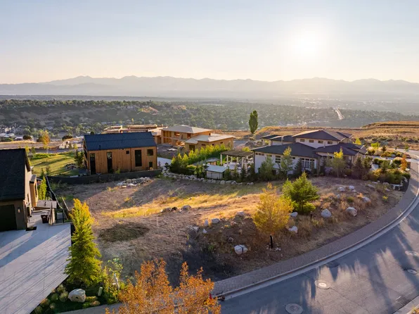 7088 City View Dr, Salt Lake City, UT 84121