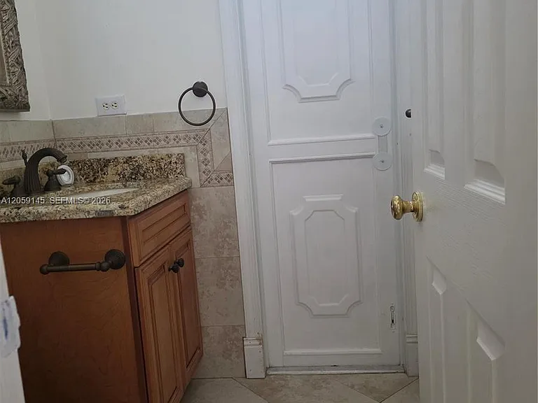 4045 SW 151st Ter — Photo 21