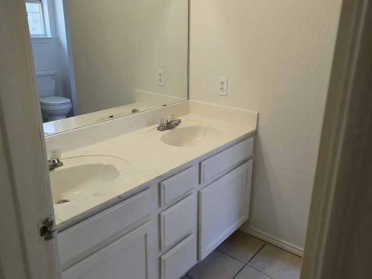 405 Alpine St — Photo 9