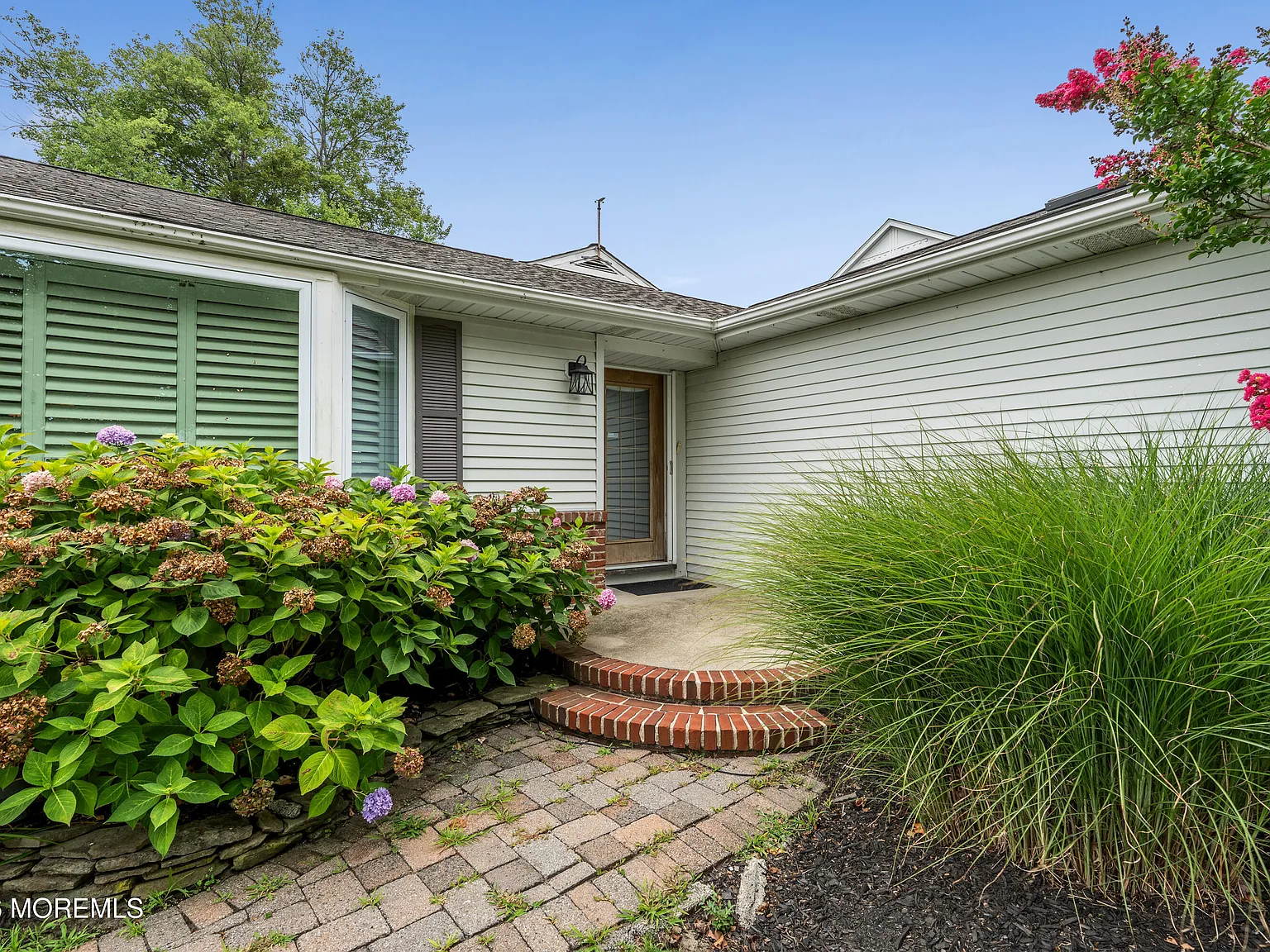 3 bed, 2306 sqft, $6,000 — Photo 3