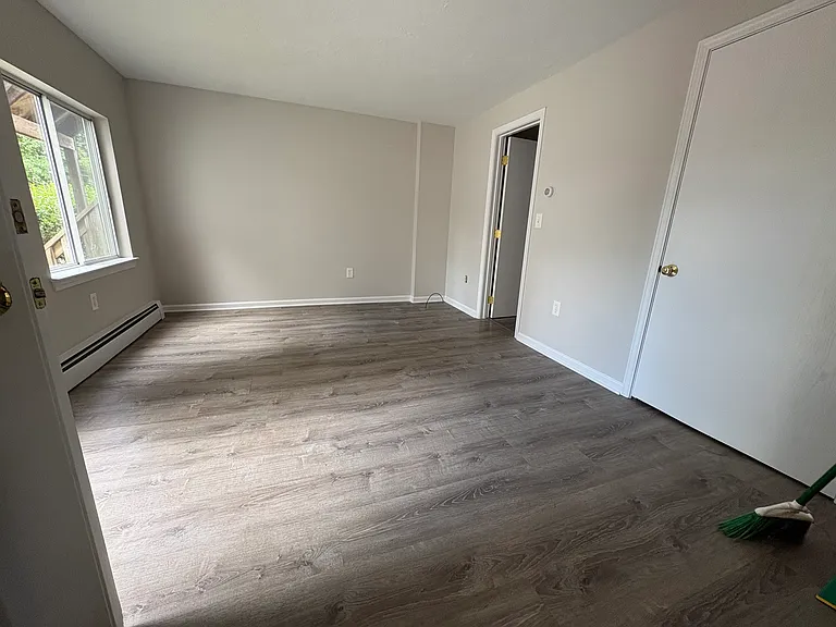 7 Grove St #2 — Photo 4