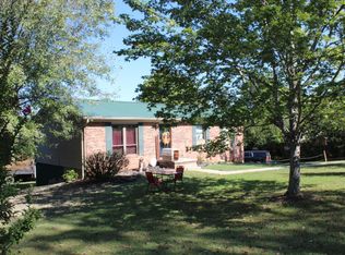 7717 E Emory Rd, Corryton, TN 37721