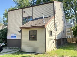 707 W Elm St #4, Urbana, IL 61801