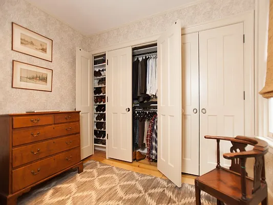 Sold by Sotheby's International Realty | media 19