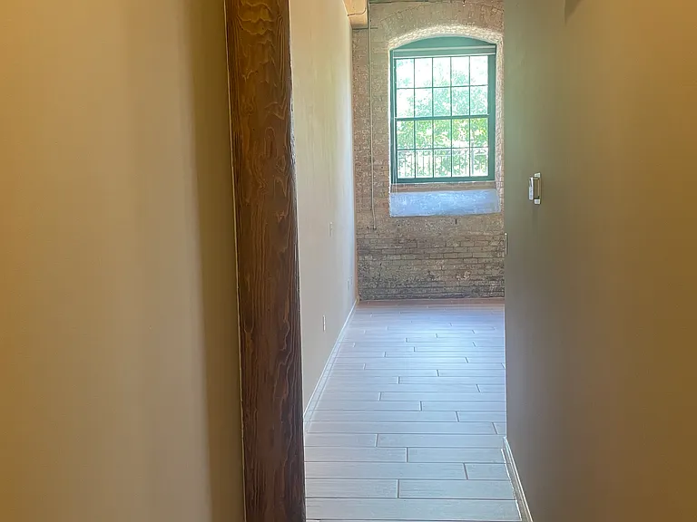 400 Mills Ave #107 — Photo 10