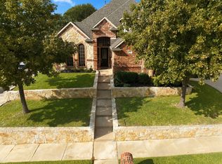 7921 Shady Oaks Dr, North Richland Hills, TX 76182